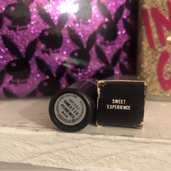 MAC Cosmetics LE Amplified Lipstick- Sweet Experience - Picture 2 of 2